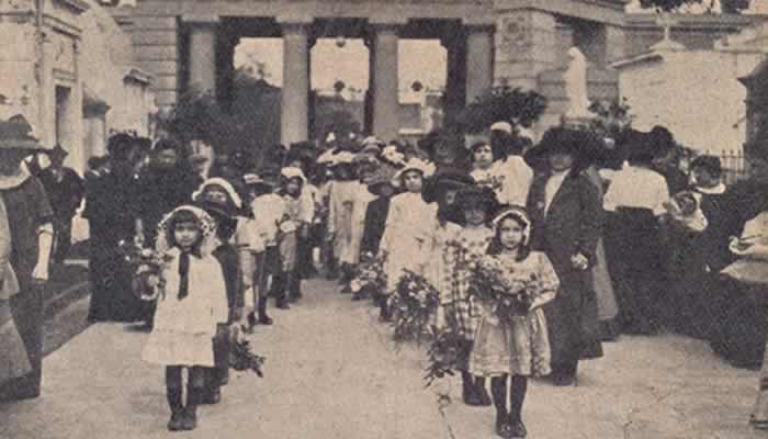 La cultura fúnebre que se perdió: así era el Día de los Difuntos hace 100 años en la Ciudad